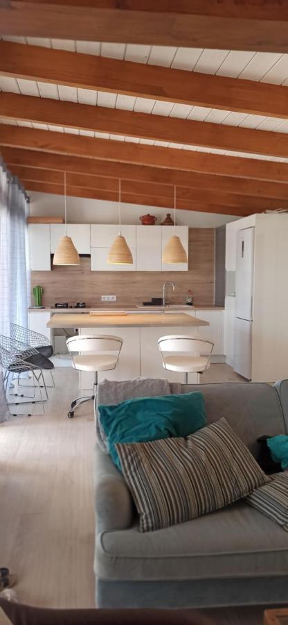 Beautiful Chalet With Wifi And Free Parking Arona  Exterior foto