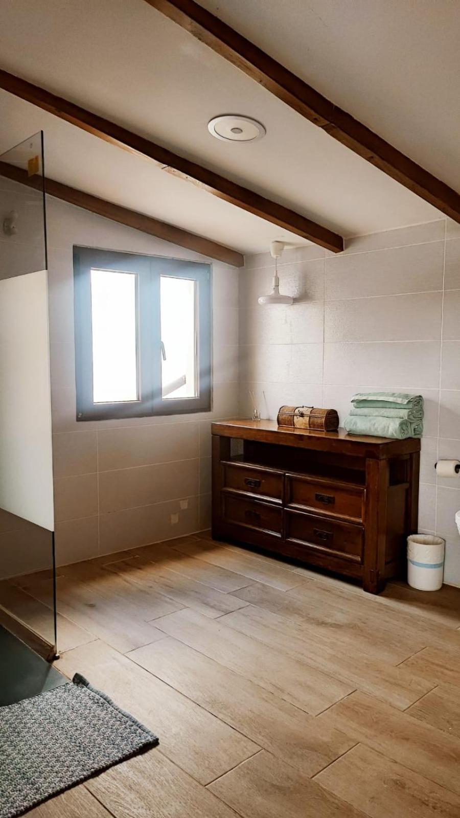 Beautiful Chalet With Wifi And Free Parking Arona  Exterior foto