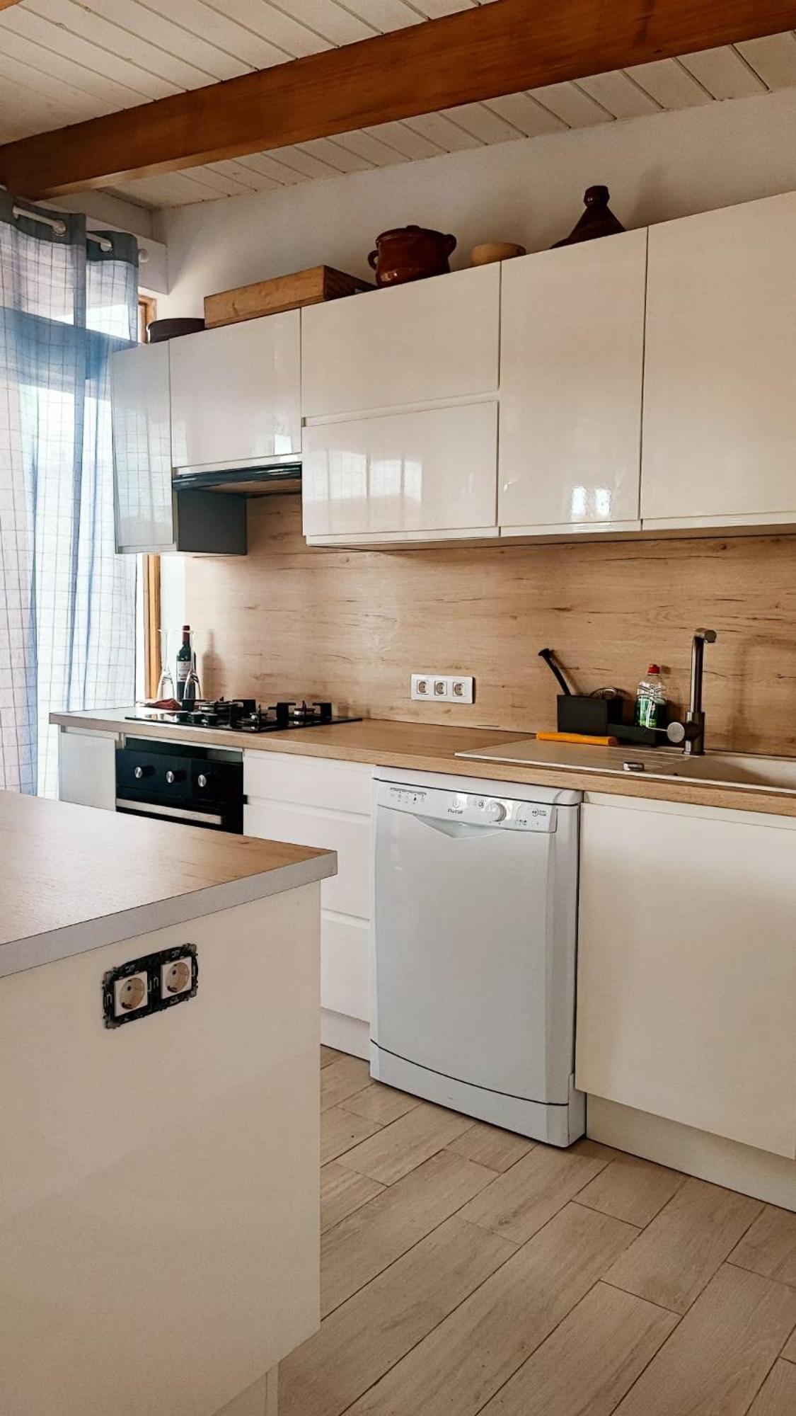 Beautiful Chalet With Wifi And Free Parking Arona  Exterior foto